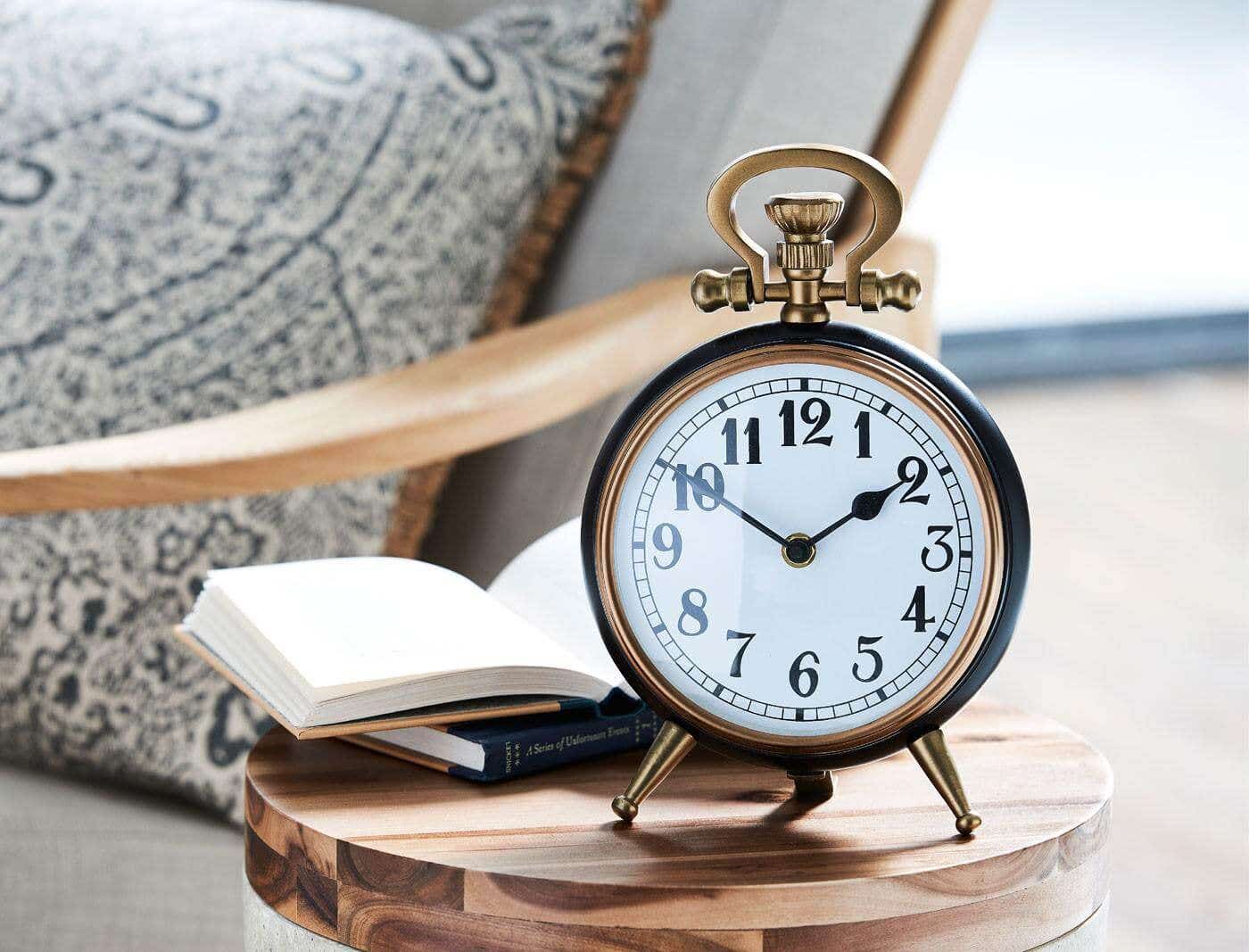 Vintage Style Round Clock