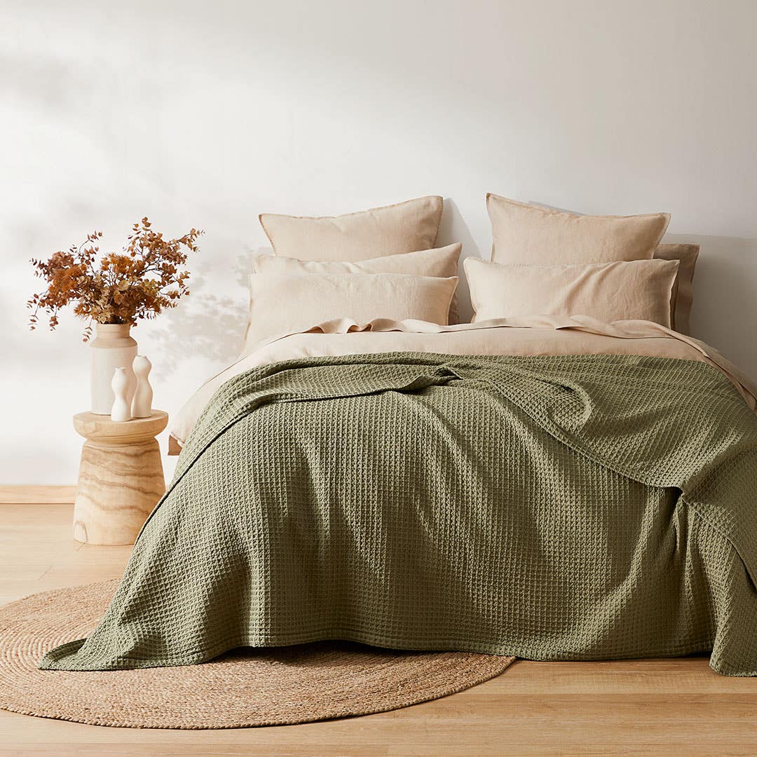 Sebastian Waffle Blanket - Olive Green